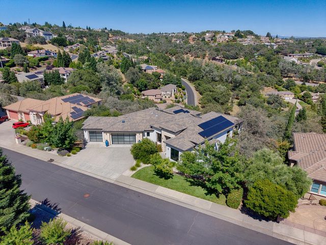 635 Lakeridge Dr, Auburn, CA 95603