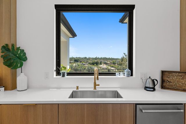 635 Lakeridge Dr, Auburn, CA 95603