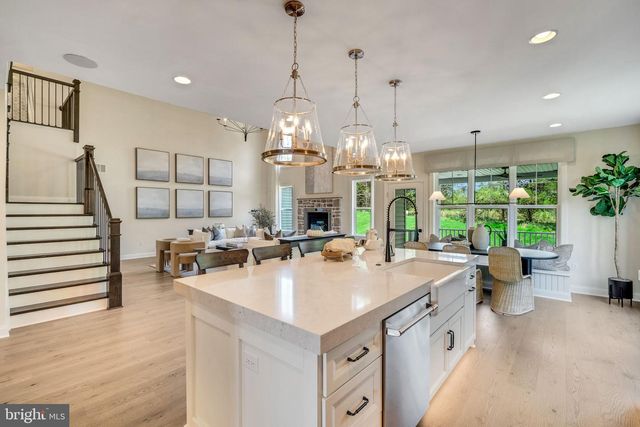 5401 RED OAK DR, Coopersburg, PA 18036