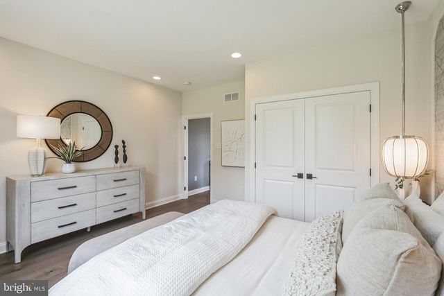 5401 RED OAK DR, Coopersburg, PA 18036