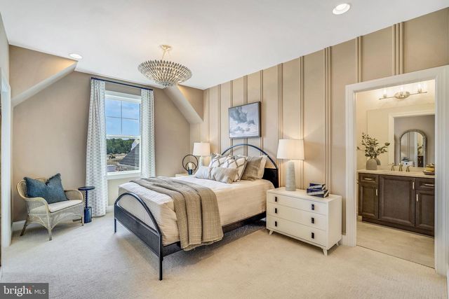 5401 RED OAK DR, Coopersburg, PA 18036