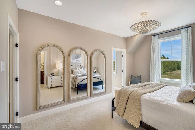 5401 RED OAK DR, Coopersburg, PA 18036