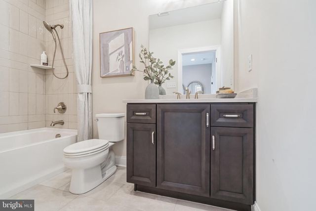 5401 RED OAK DR, Coopersburg, PA 18036