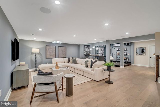 5401 RED OAK DR, Coopersburg, PA 18036