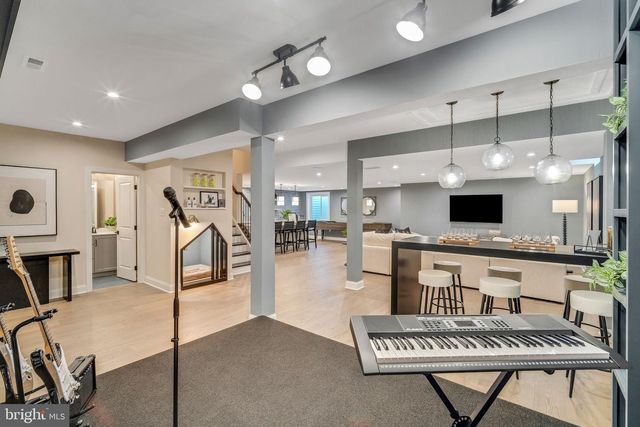 5401 RED OAK DR, Coopersburg, PA 18036