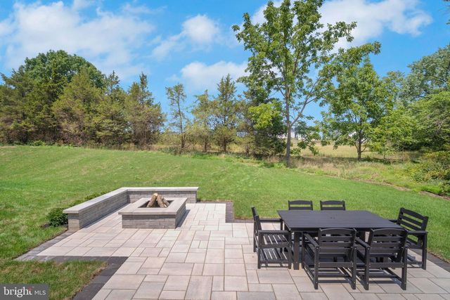 5401 RED OAK DR, Coopersburg, PA 18036