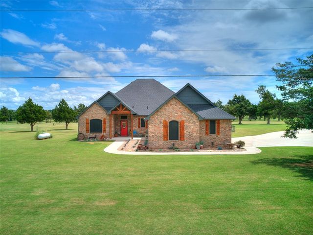 2040 S MAY Avenue, Guthrie, OK 73044