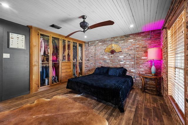 2713 Crane Drive, Pearland, TX 77581