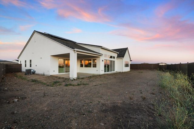 762 Tall Oak Dr, Bickford Ranch, CA 95648