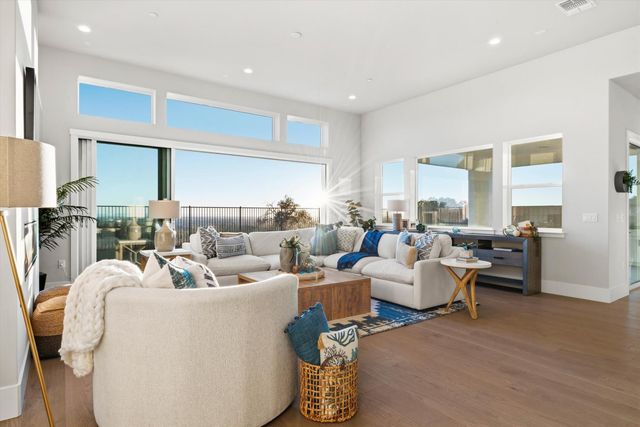 762 Tall Oak Dr, Bickford Ranch, CA 95648
