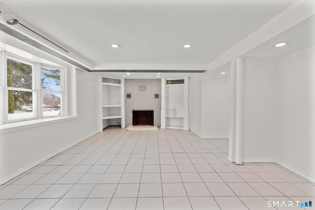 5 Arden Road, Trumbull, CT 06611