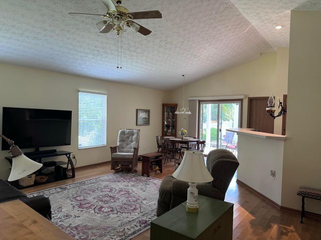 1610 Sapphire Drive, Grove City, OH 43123
