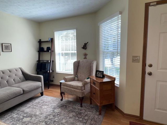 1610 Sapphire Drive, Grove City, OH 43123