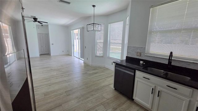 10422 GLEN WILLOW LANE, Tampa, FL 33647