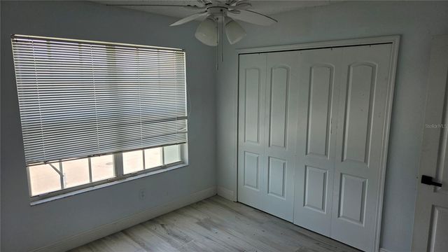 10422 GLEN WILLOW LANE, Tampa, FL 33647