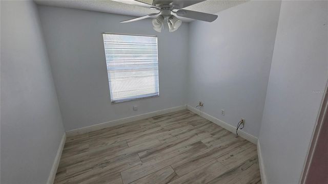 10422 GLEN WILLOW LANE, Tampa, FL 33647