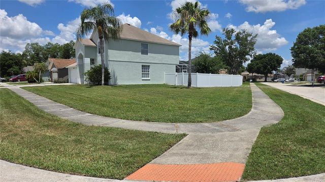 10422 GLEN WILLOW LANE, Tampa, FL 33647