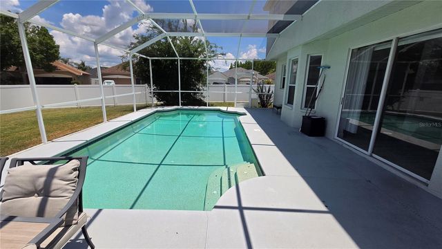 10422 GLEN WILLOW LANE, Tampa, FL 33647