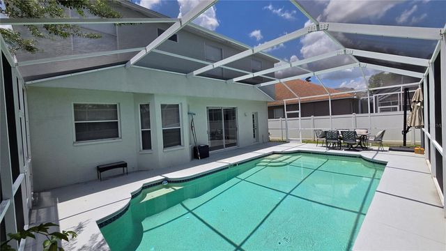 10422 GLEN WILLOW LANE, Tampa, FL 33647