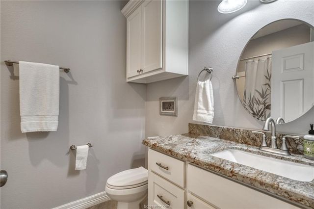 1104 Jennifer Street, Madisonville, TX 77864