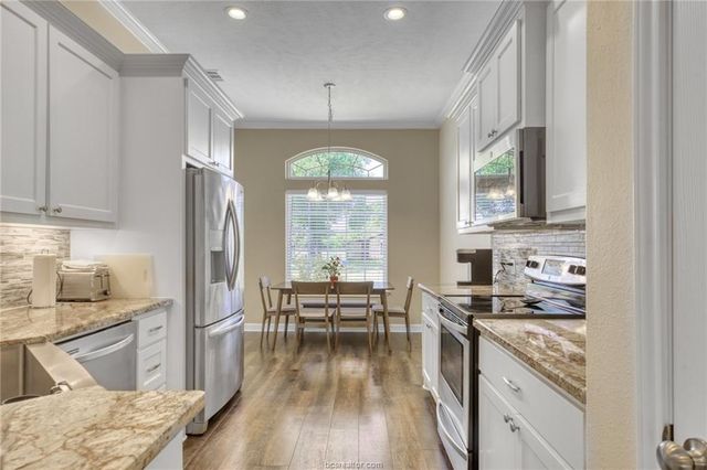 1104 Jennifer Street, Madisonville, TX 77864