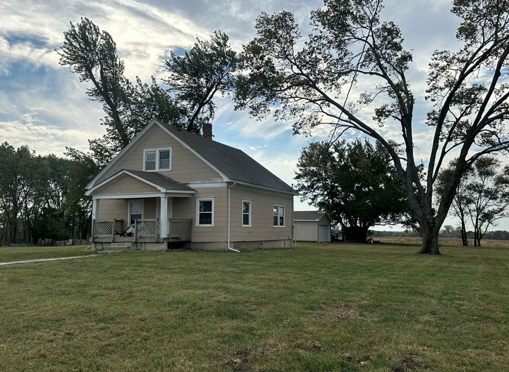 13635 Hollingsworth Road, Kansas City, KS 66109