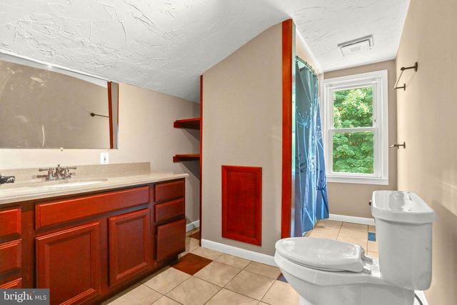 210 MULBERRY ST, Wrightsville, PA 17368
