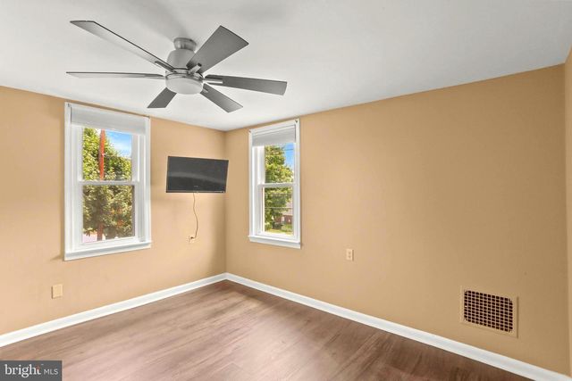 210 MULBERRY ST, Wrightsville, PA 17368