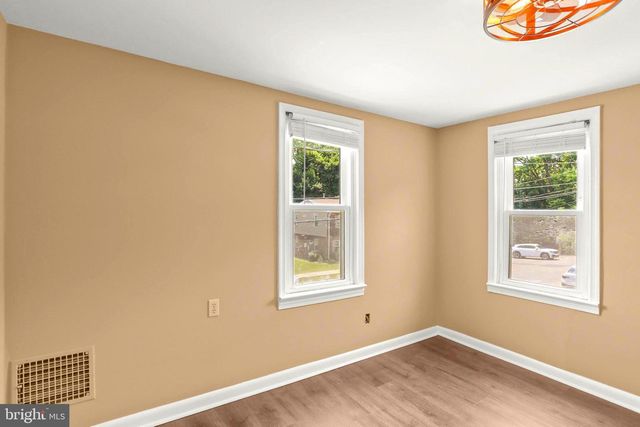 210 MULBERRY ST, Wrightsville, PA 17368