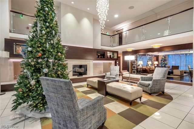 12900 Lake Avenue 216, Lakewood, OH 44107