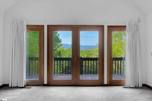 120 Packs Mountain Ridge Road, Taylors, SC 29687