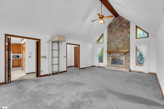 120 Packs Mountain Ridge Road, Taylors, SC 29687