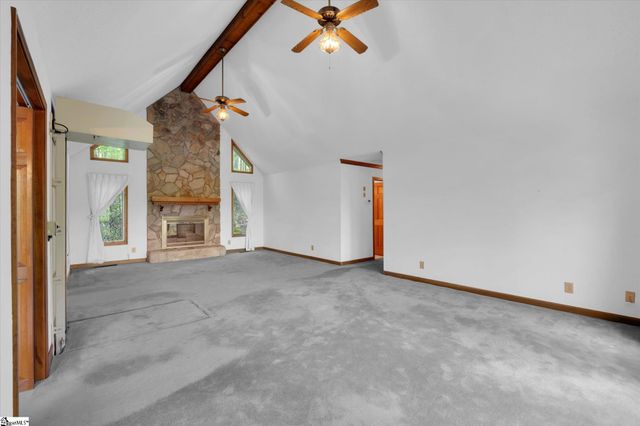120 Packs Mountain Ridge Road, Taylors, SC 29687
