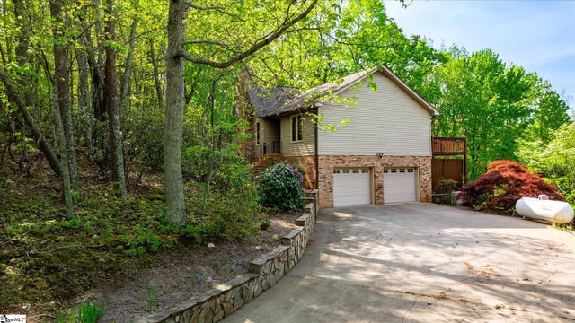 120 Packs Mountain Ridge Road, Taylors, SC 29687