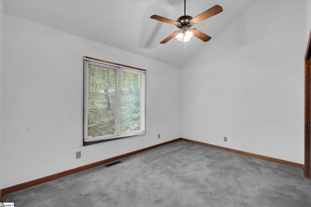 120 Packs Mountain Ridge Road, Taylors, SC 29687