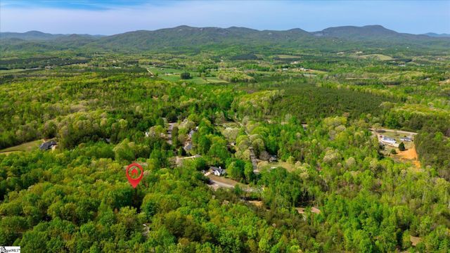 120 Packs Mountain Ridge Road, Taylors, SC 29687
