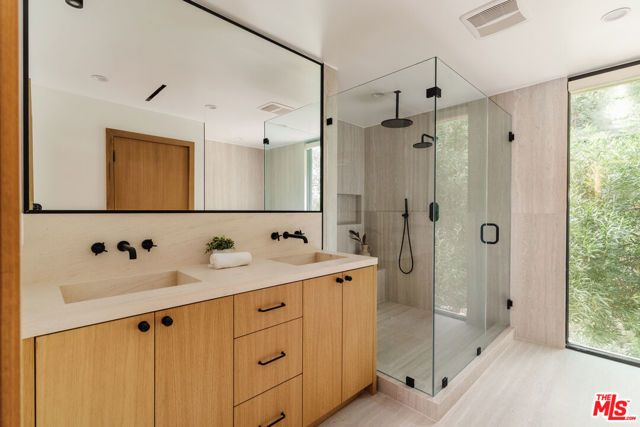 3977 Oeste Avenue, Studio City (los Angeles), CA 91604