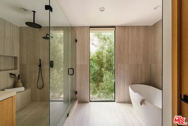3977 Oeste Avenue, Studio City (los Angeles), CA 91604