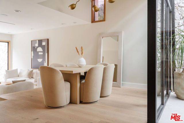 3977 Oeste Avenue, Studio City (los Angeles), CA 91604