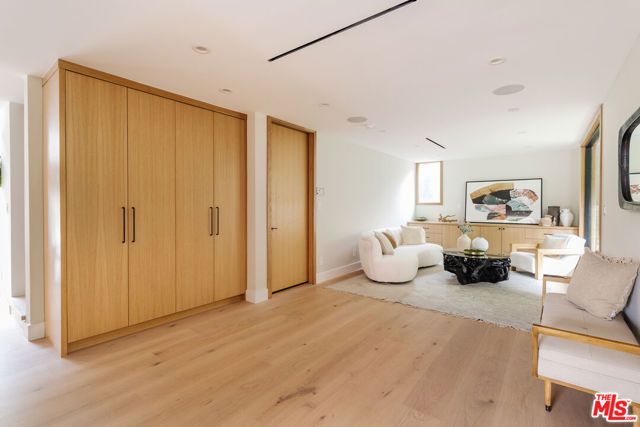 3977 Oeste Avenue, Studio City (los Angeles), CA 91604