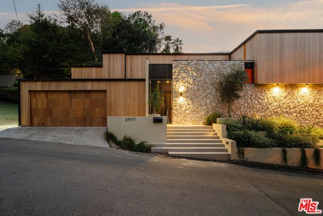 3977 Oeste Avenue, Studio City (los Angeles), CA 91604
