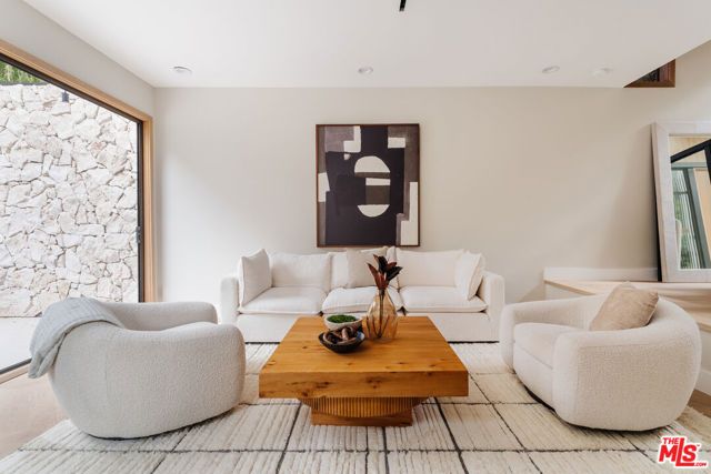 3977 Oeste Avenue, Studio City (los Angeles), CA 91604