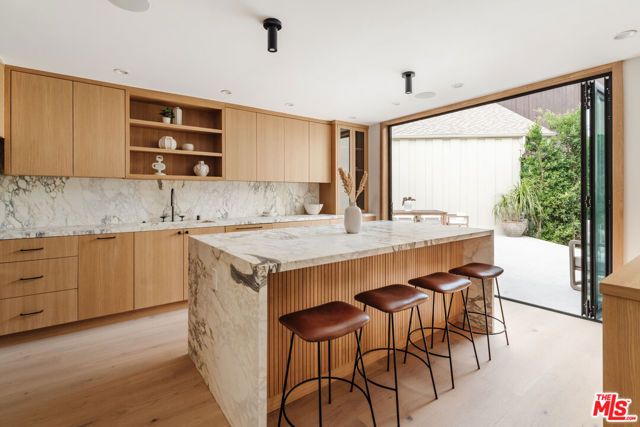 3977 Oeste Avenue, Studio City (los Angeles), CA 91604