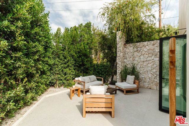 3977 Oeste Avenue, Studio City (los Angeles), CA 91604