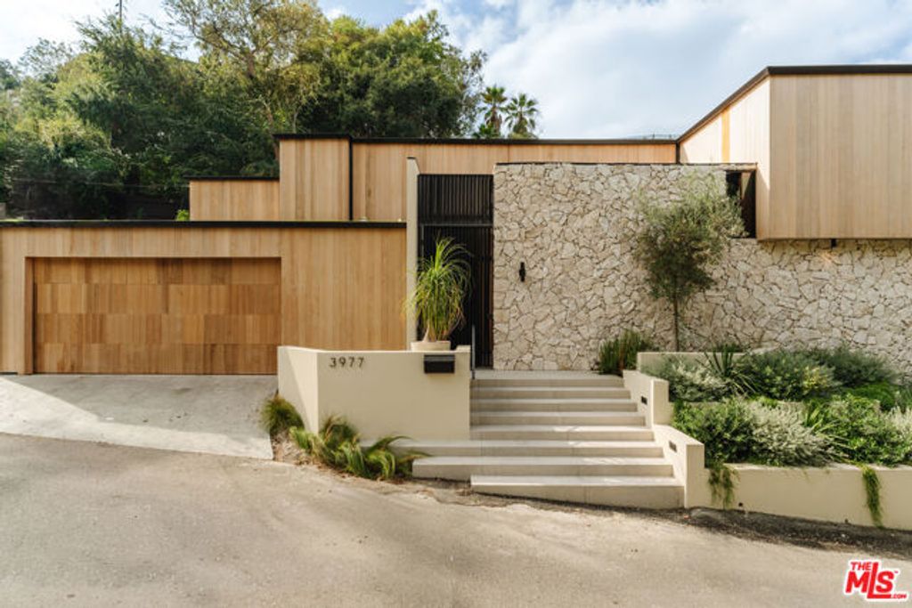 3977 Oeste Avenue, Studio City (los Angeles), CA 91604