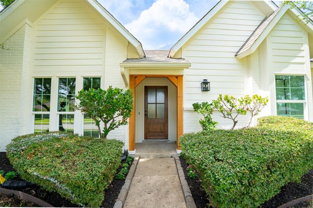 2513 Incline Drive, Carrollton, TX 75006