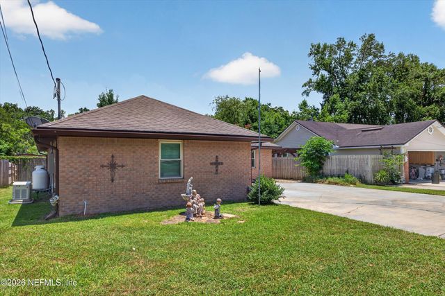 2460 SAN SAGO Lane, Jacksonville, FL 32216
