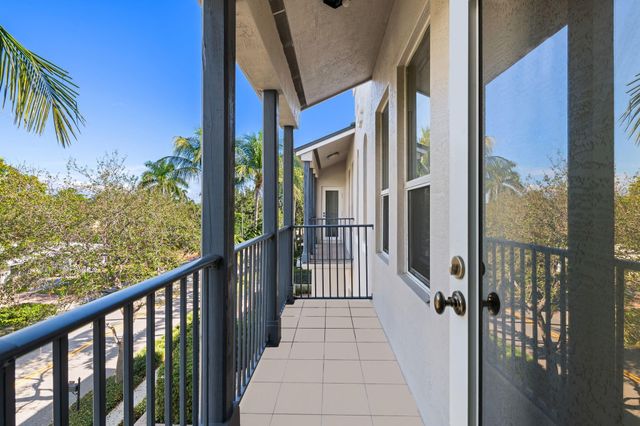 456 E Boca Raton Rd, Boca Raton, FL 33432