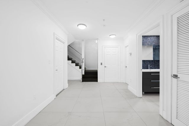 456 E Boca Raton Rd, Boca Raton, FL 33432