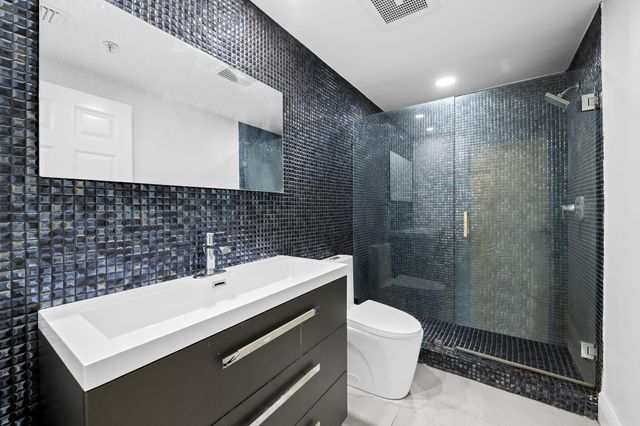 456 E Boca Raton Rd, Boca Raton, FL 33432